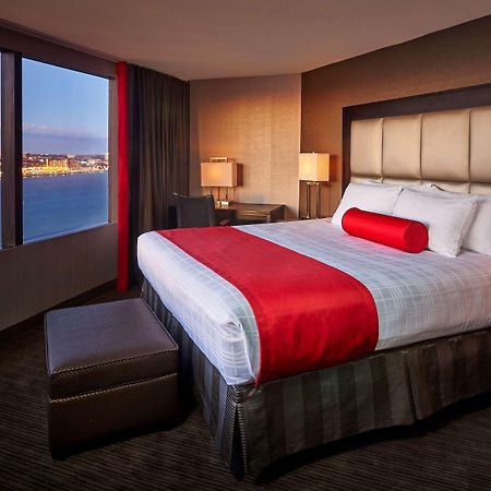 Best Western Plus Waterfront Hotel Γουίντσορ Εξωτερικό φωτογραφία
