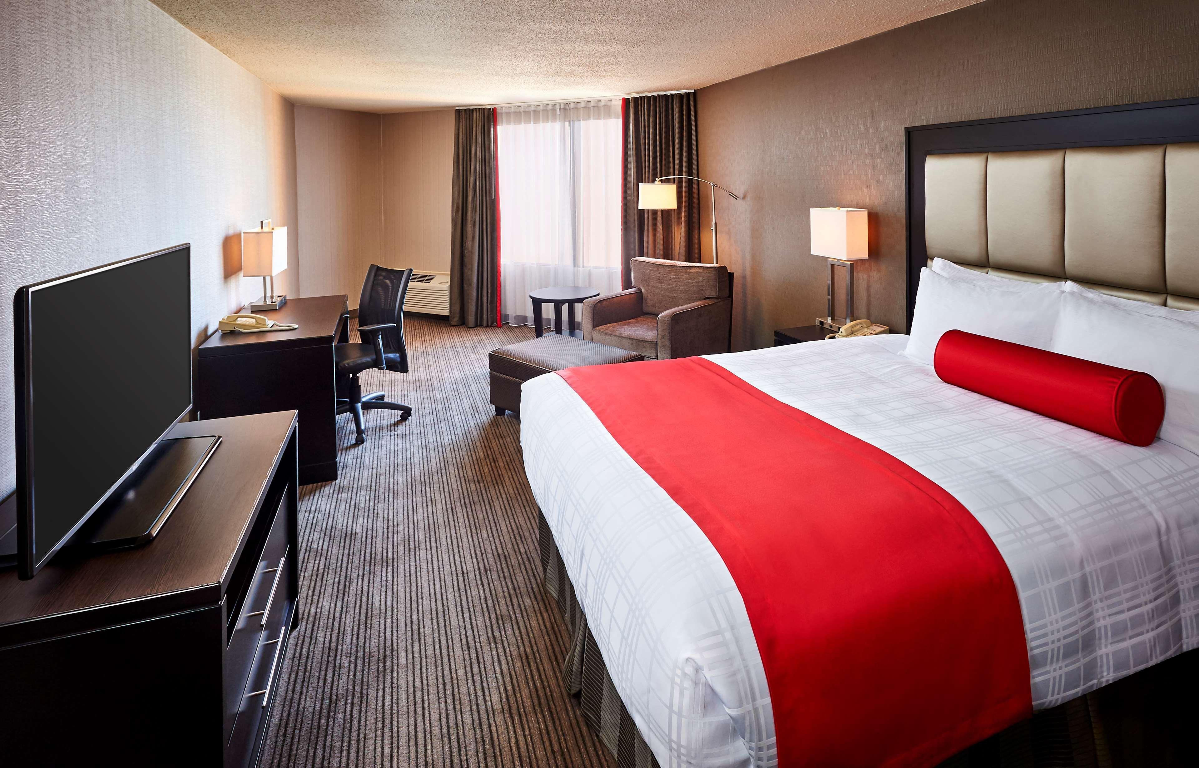Best Western Plus Waterfront Hotel Γουίντσορ Εξωτερικό φωτογραφία