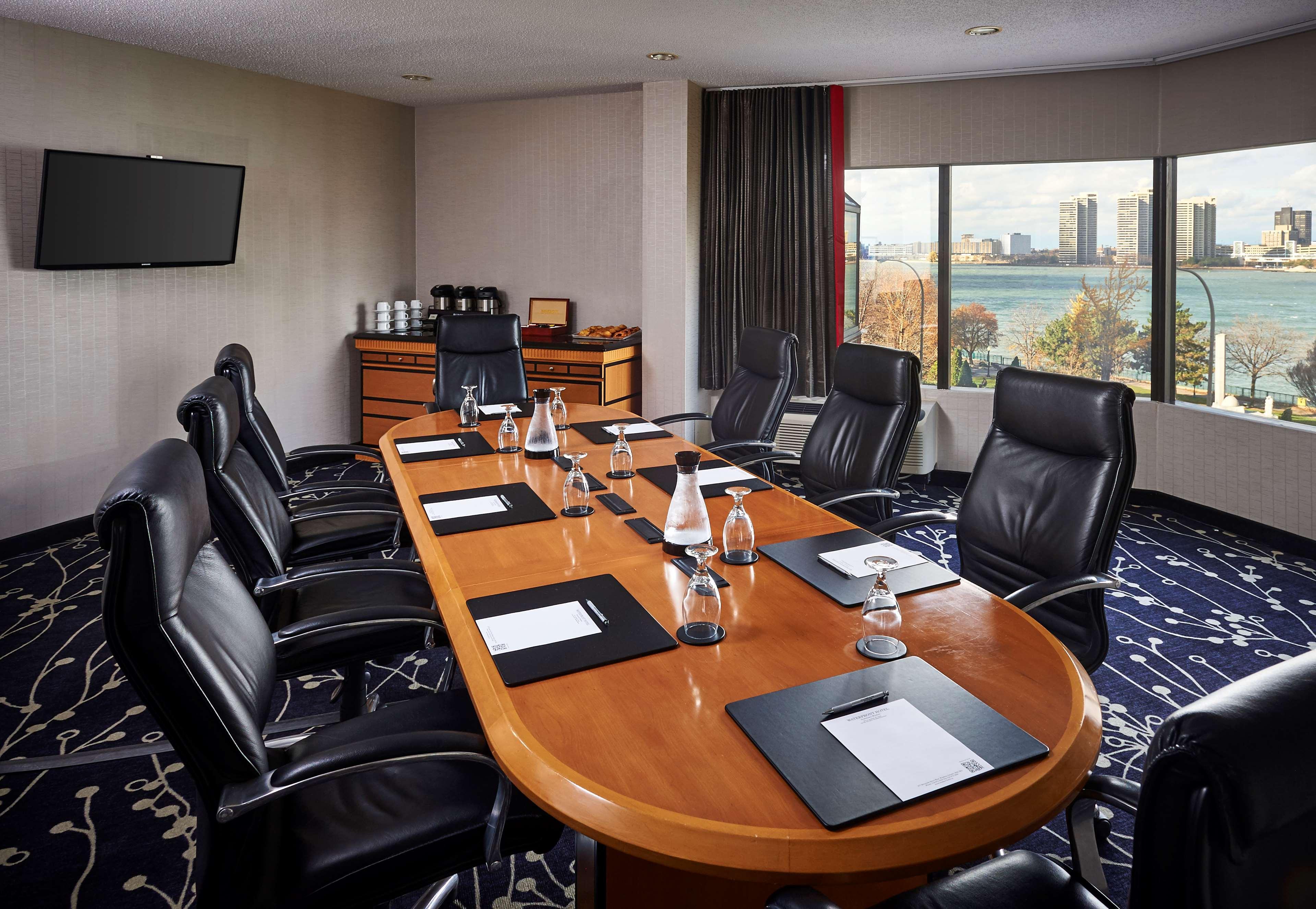 Best Western Plus Waterfront Hotel Γουίντσορ Εξωτερικό φωτογραφία