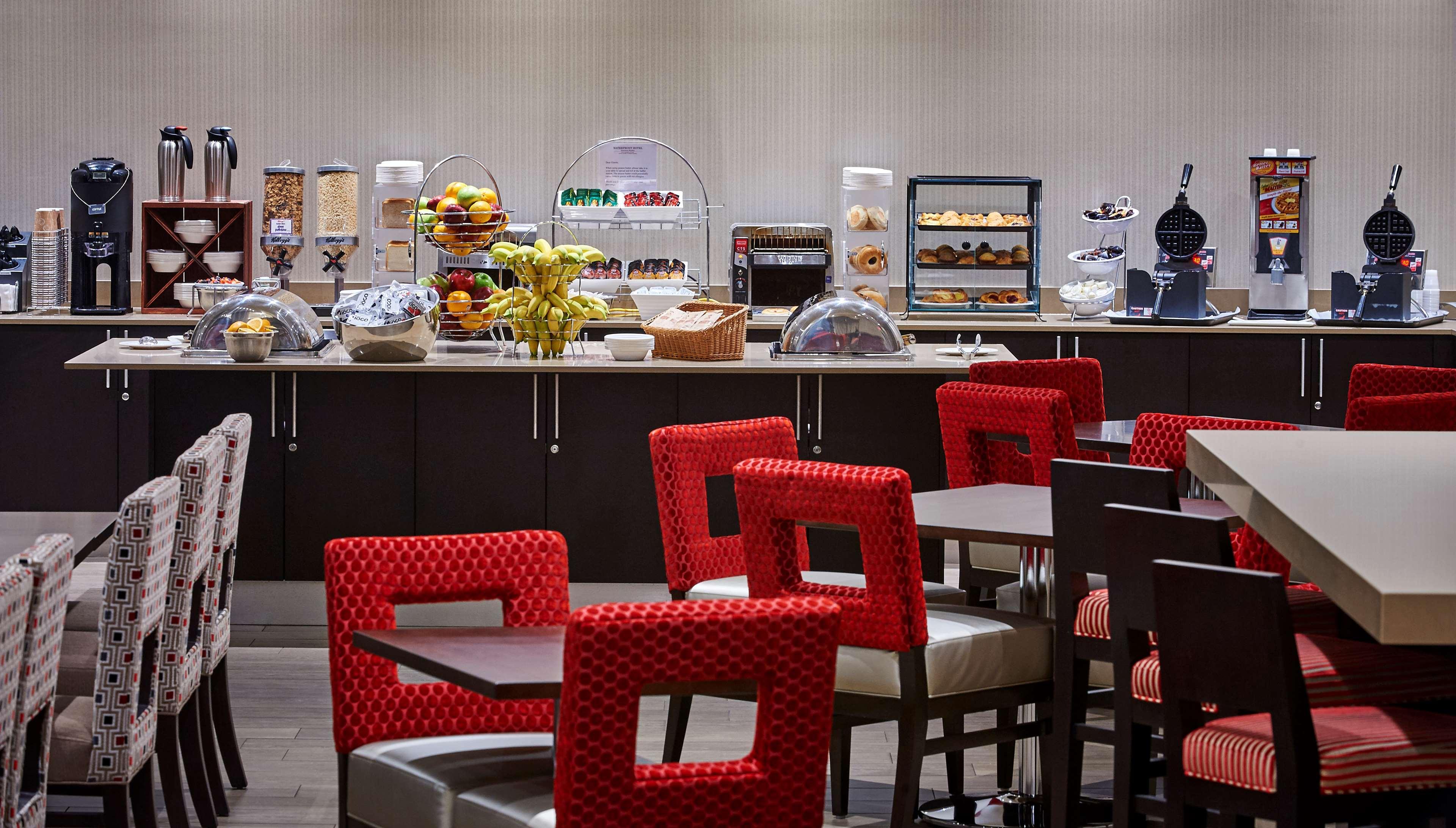 Best Western Plus Waterfront Hotel Γουίντσορ Εξωτερικό φωτογραφία