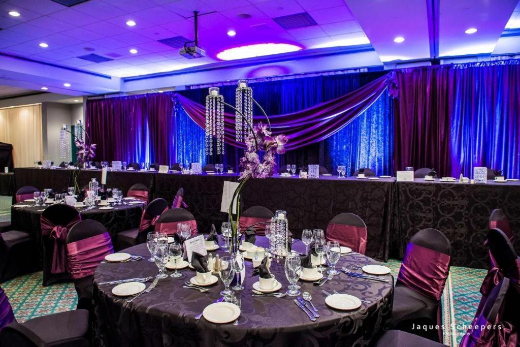 Best Western Plus Waterfront Hotel Γουίντσορ Εξωτερικό φωτογραφία