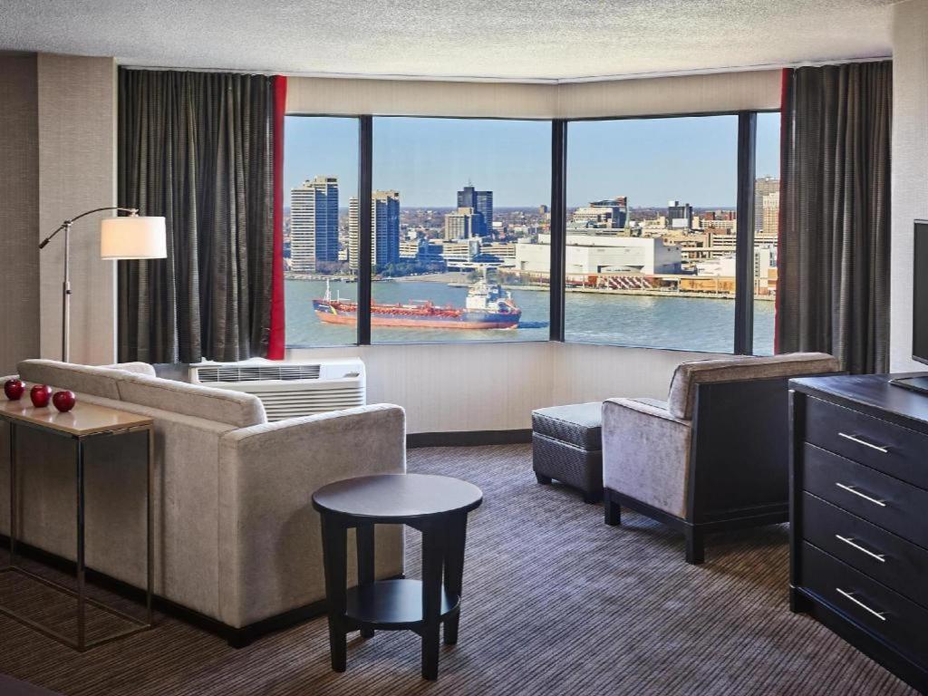 Best Western Plus Waterfront Hotel Γουίντσορ Εξωτερικό φωτογραφία
